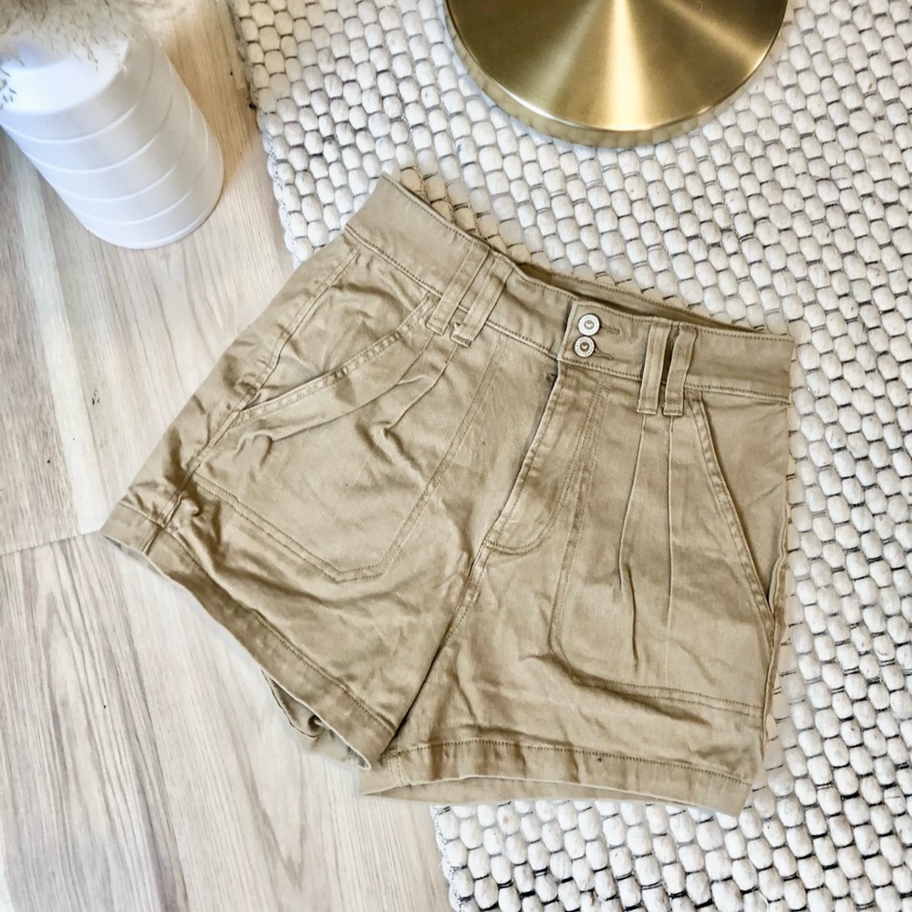 Hollister khaki high waisted shorts